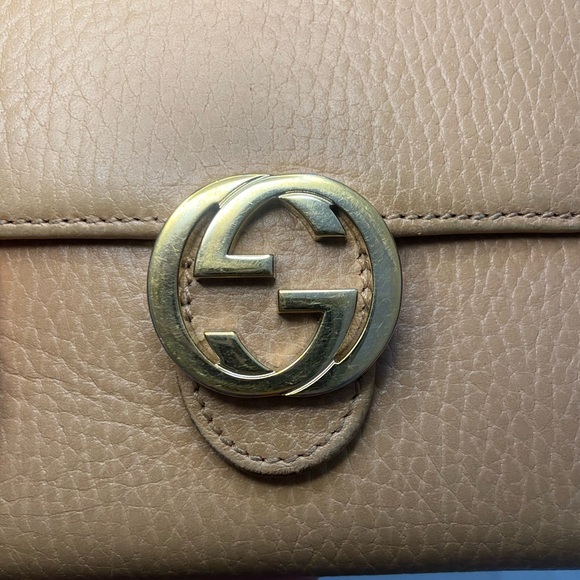 Gucci Interlocking GG Bifold Beige Leather Wallet - Picture 7 of 14
